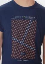 Camiseta em Poliamida UV 50 - Pionieri Quadra Tennis Saibro - Azul Marinho - Image 2