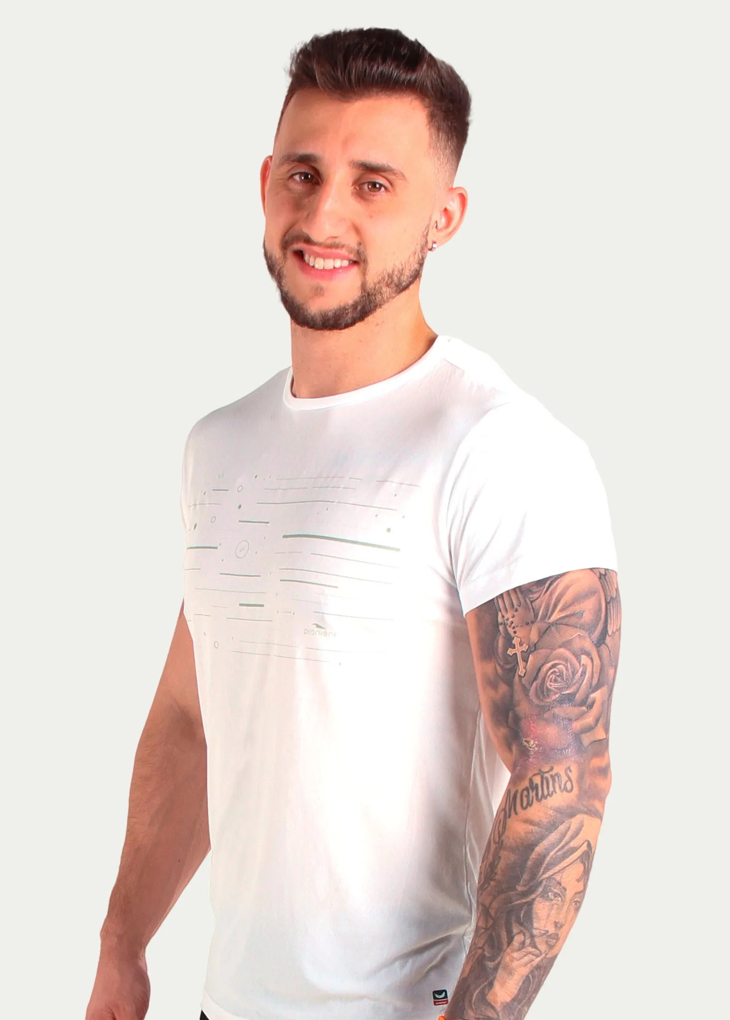 trajas-horizontais-caqui-1-nova Camiseta em Poliamida Antiodor - Pionieri Grafismo - Branca - Image 1