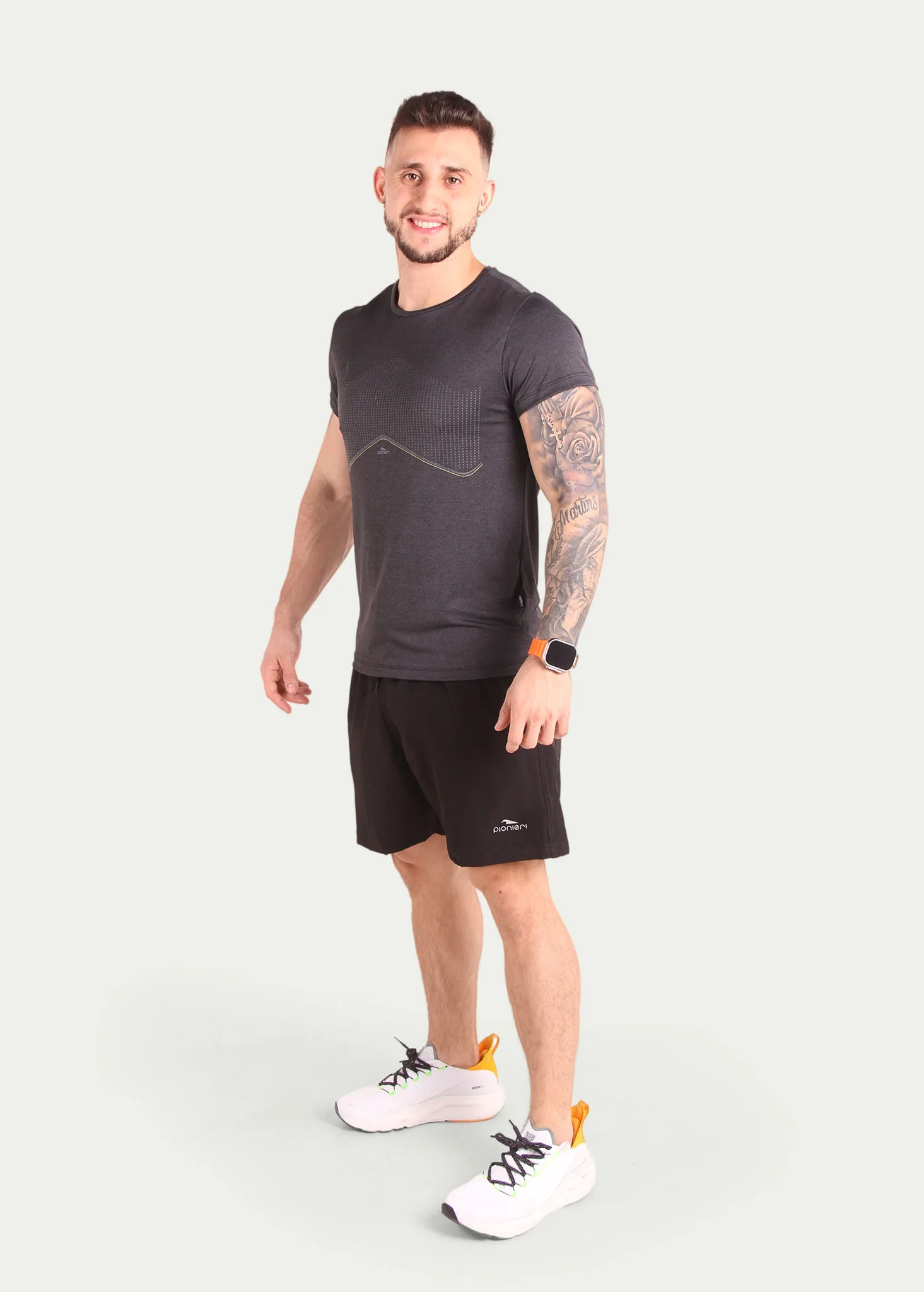 preto1 Shorts Pionieri - Preto - Image 1